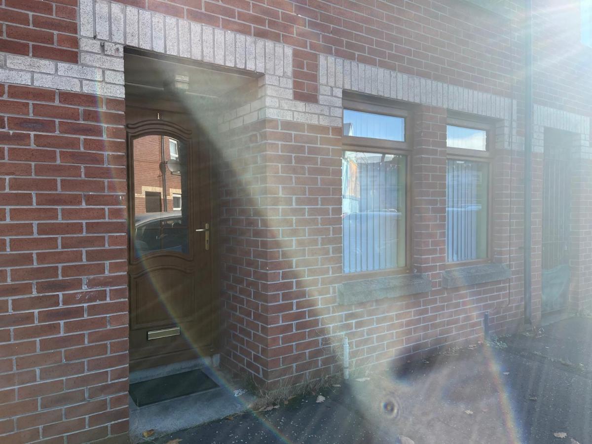 Parkmore Street, Ormeau Road Belfast Extérieur photo