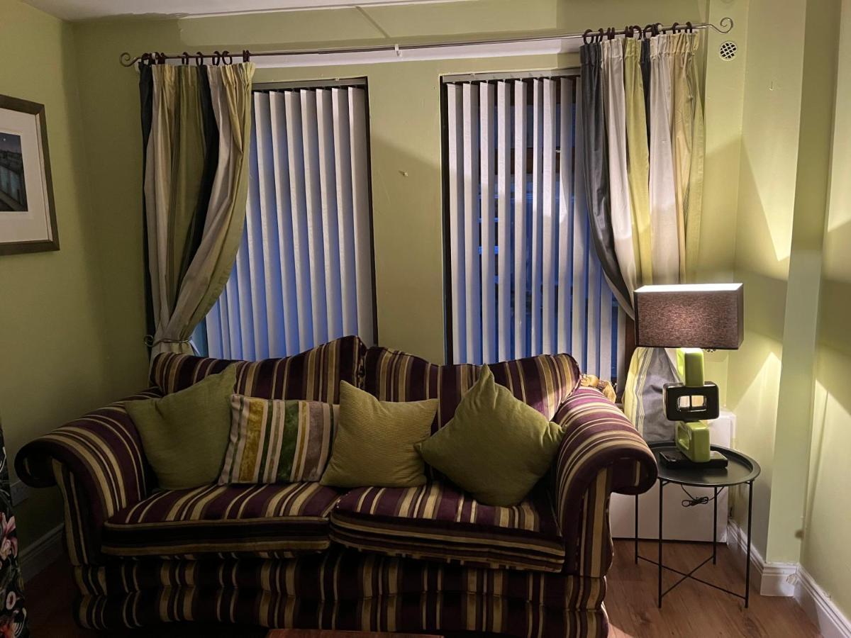 Parkmore Street, Ormeau Road Belfast Extérieur photo